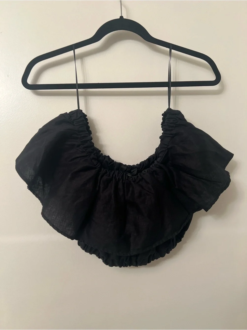 Banana Republic Off‑Shoulder Ruffle Crop Top – Black, Size XS - Picture 2 of 5